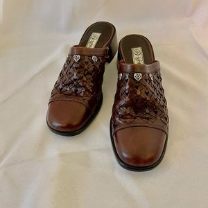 Authentic vintage Brighton heeled sandals